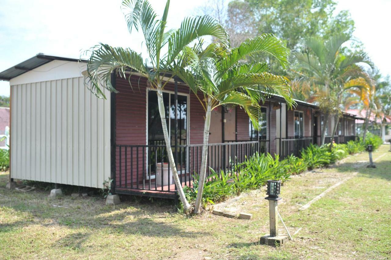 Green Town Hotel & Resort 波德申 外观 照片