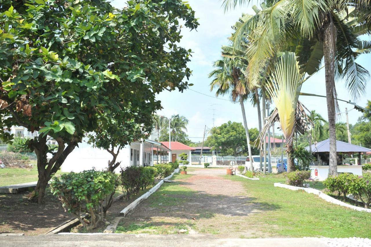 Green Town Hotel & Resort 波德申 外观 照片