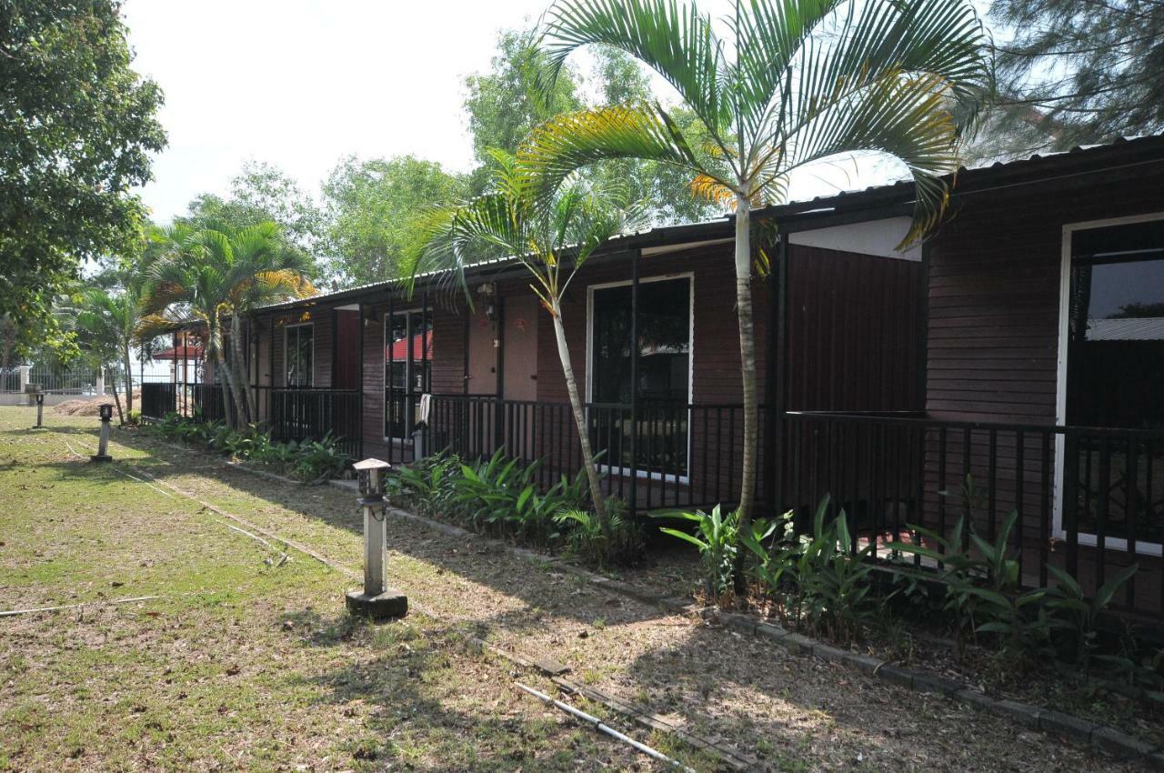 Green Town Hotel & Resort 波德申 外观 照片